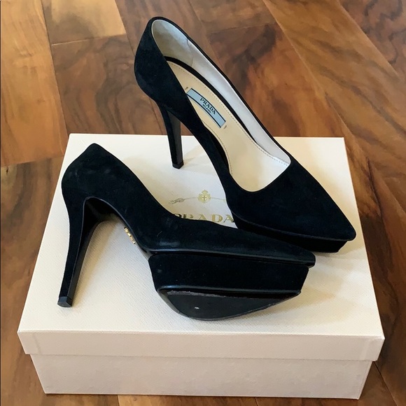 Prada Shoes - Prada Black Pumps